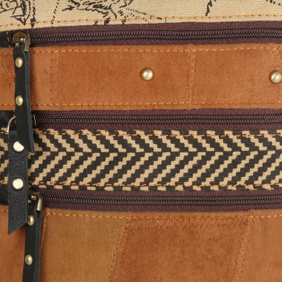 Purse - Picture 3 of 6